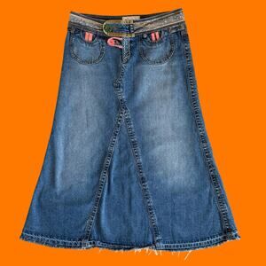 00's vintage denim boho cottage y2k maxi skirt Size 8